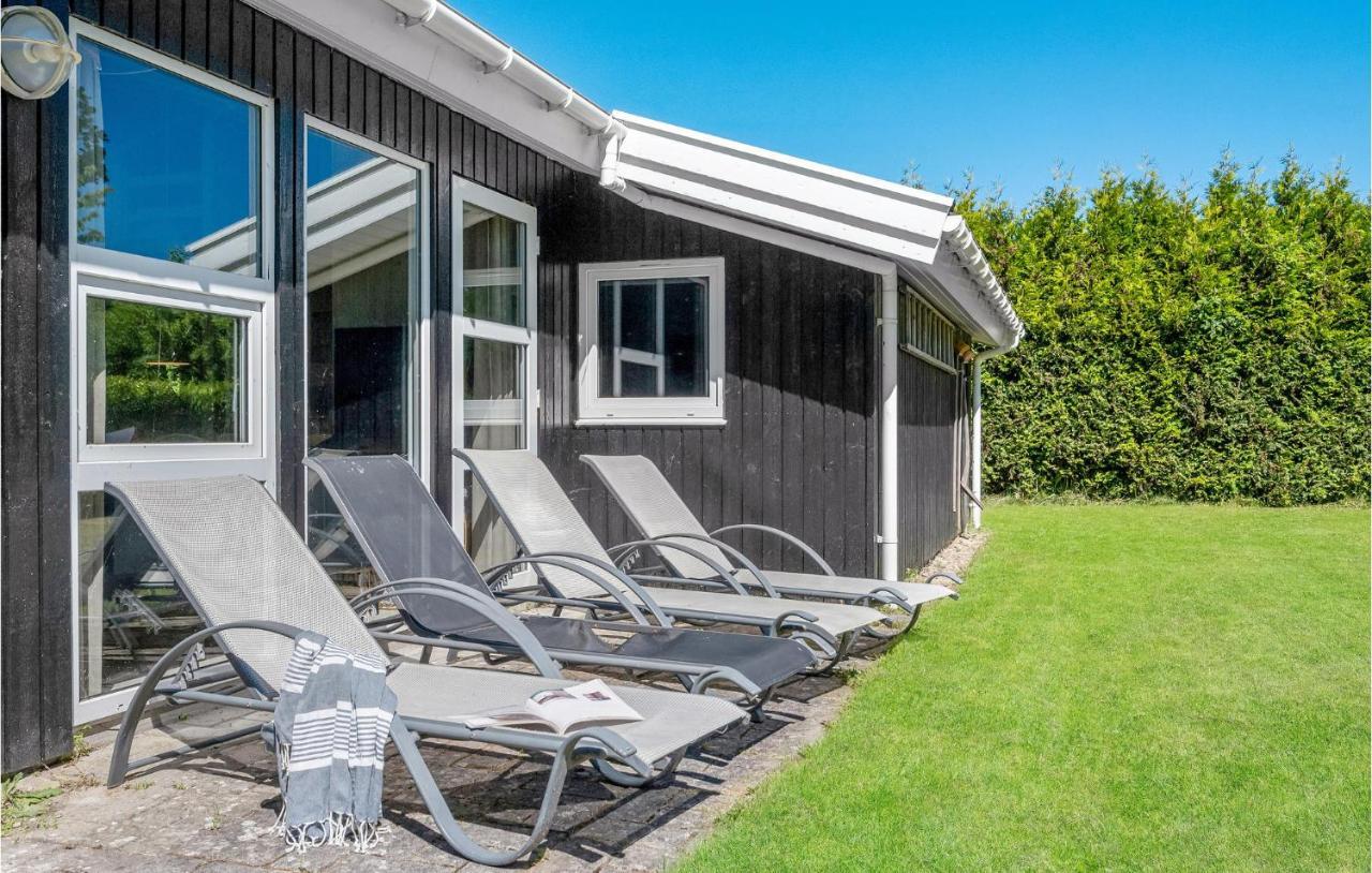 Cozy Home In Gilleleje With Indoor Swimming Pool エクステリア 写真