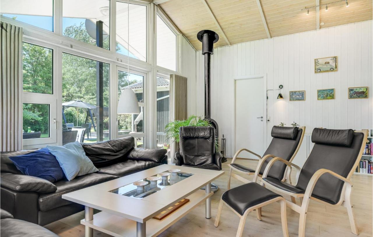 Cozy Home In Gilleleje With Indoor Swimming Pool エクステリア 写真